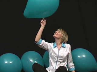 helia nailpops turquoise balloons